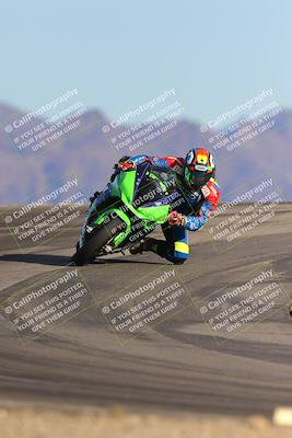 media/Dec-10-2023-SoCal Trackdays (Sun) [[0ce70f5433]]/Turn 12 (2pm)/